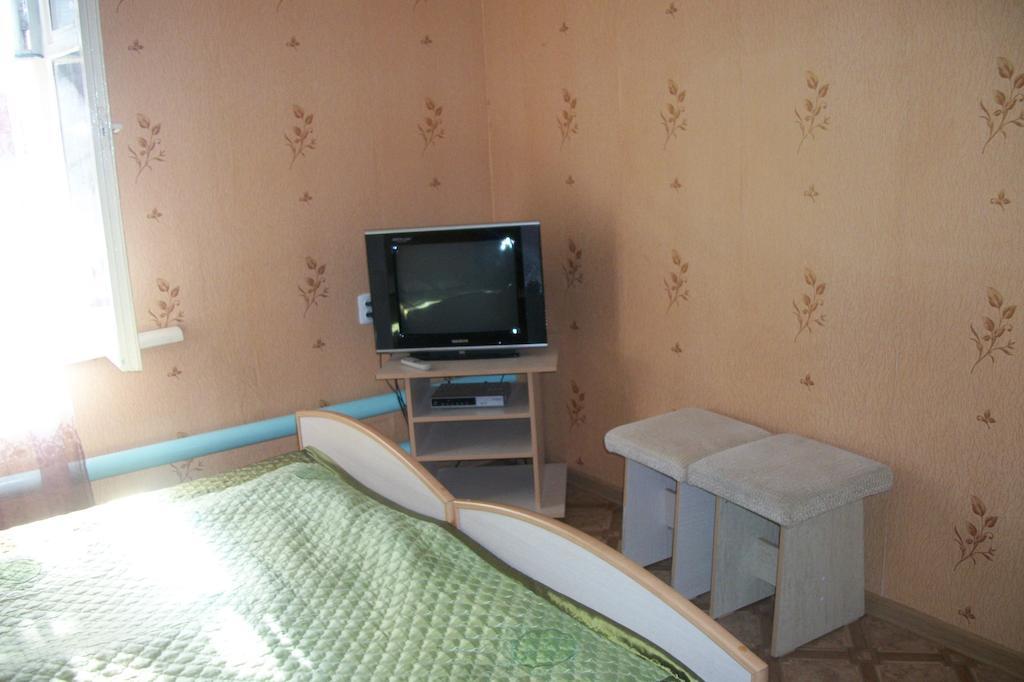 Hotel Enirest Karakol Habitación foto